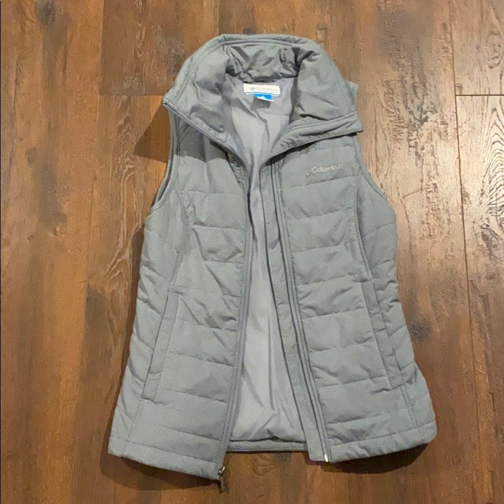 Columbia vest
